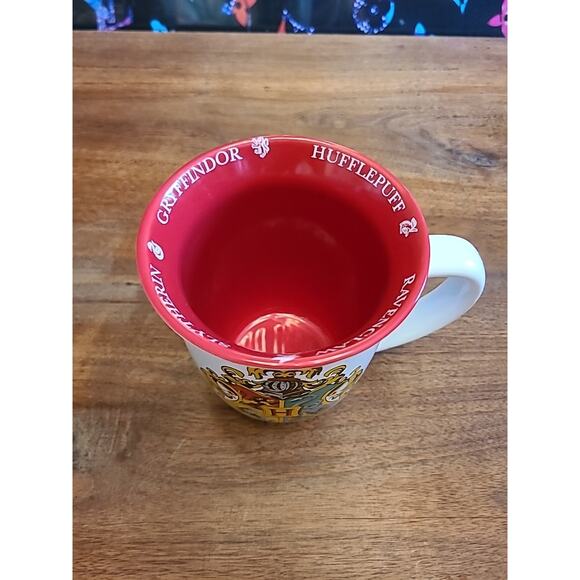Harry Potter Coffee Tea Hot Cocoa Mug Hogwarts School Crest Ceramic Cup 16 OZ - Picture 2 of 6